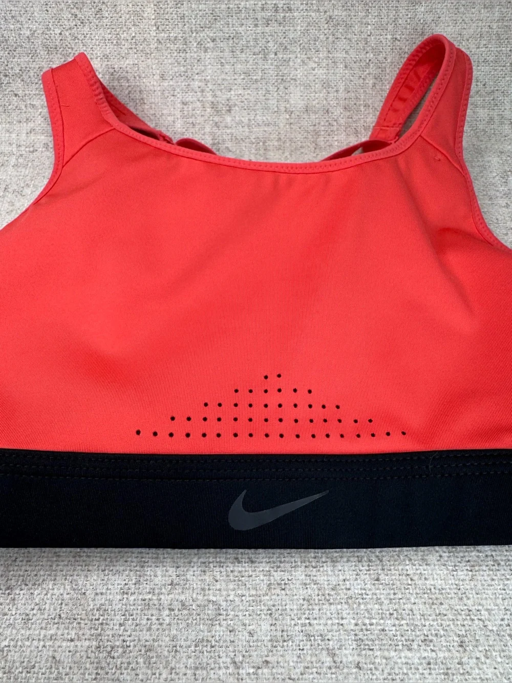 Nike Dri Fit Crisscross Back Sports Bra size small pink, black pullover wireless
